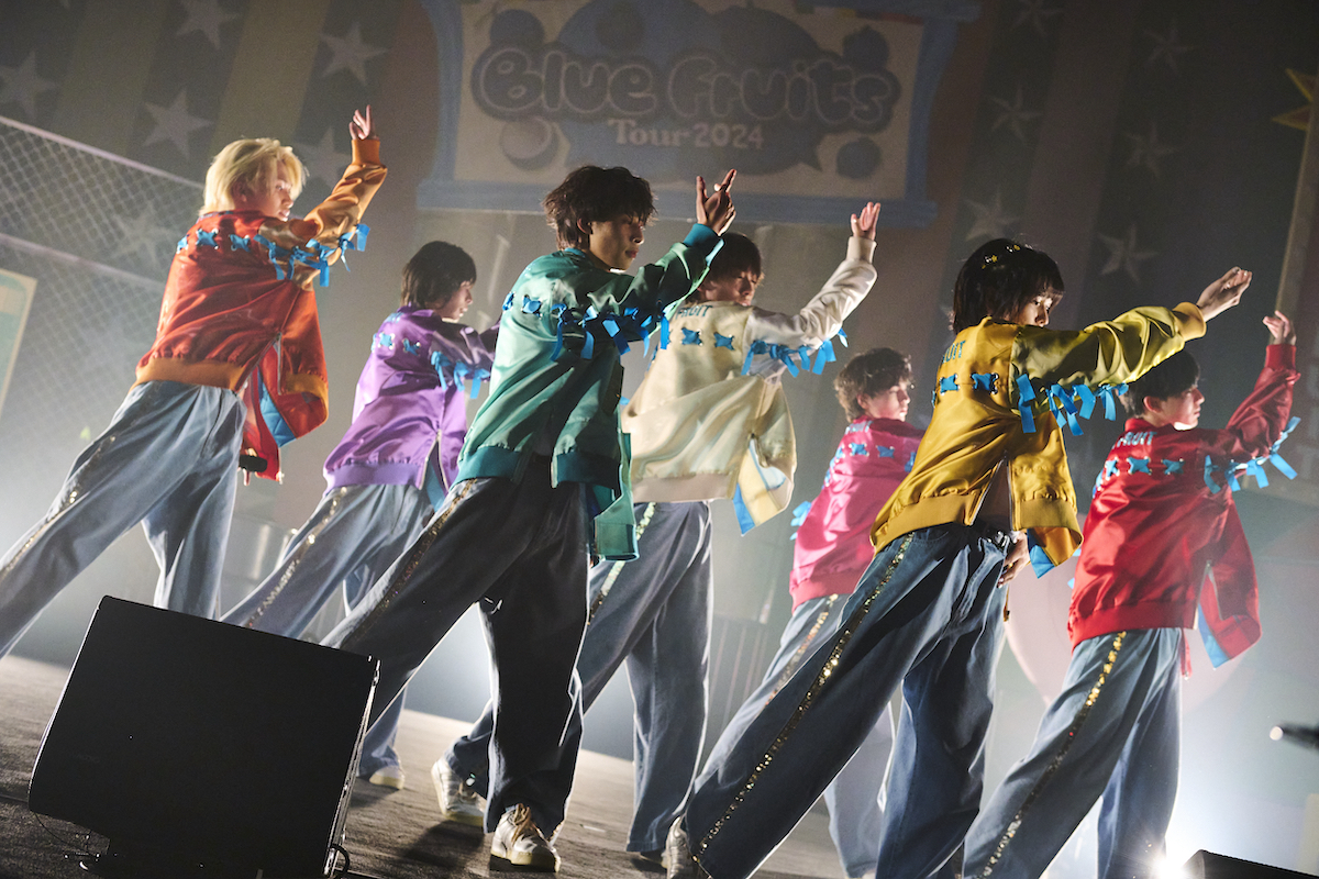 『THE SUPER FRUIT 2nd ONEMAN TOUR - Blue Fruits Tour2024 -』昭和女子大学人見記念講堂公演の模様（撮影＝上溝恭香）