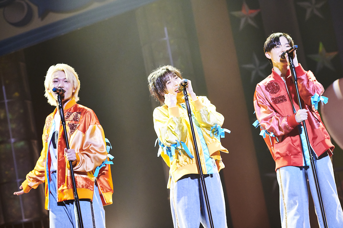 『THE SUPER FRUIT 2nd ONEMAN TOUR – Blue Fruits Tour2024 -』昭和女子大学人見記念講堂公演の模様（撮影＝上溝恭香）