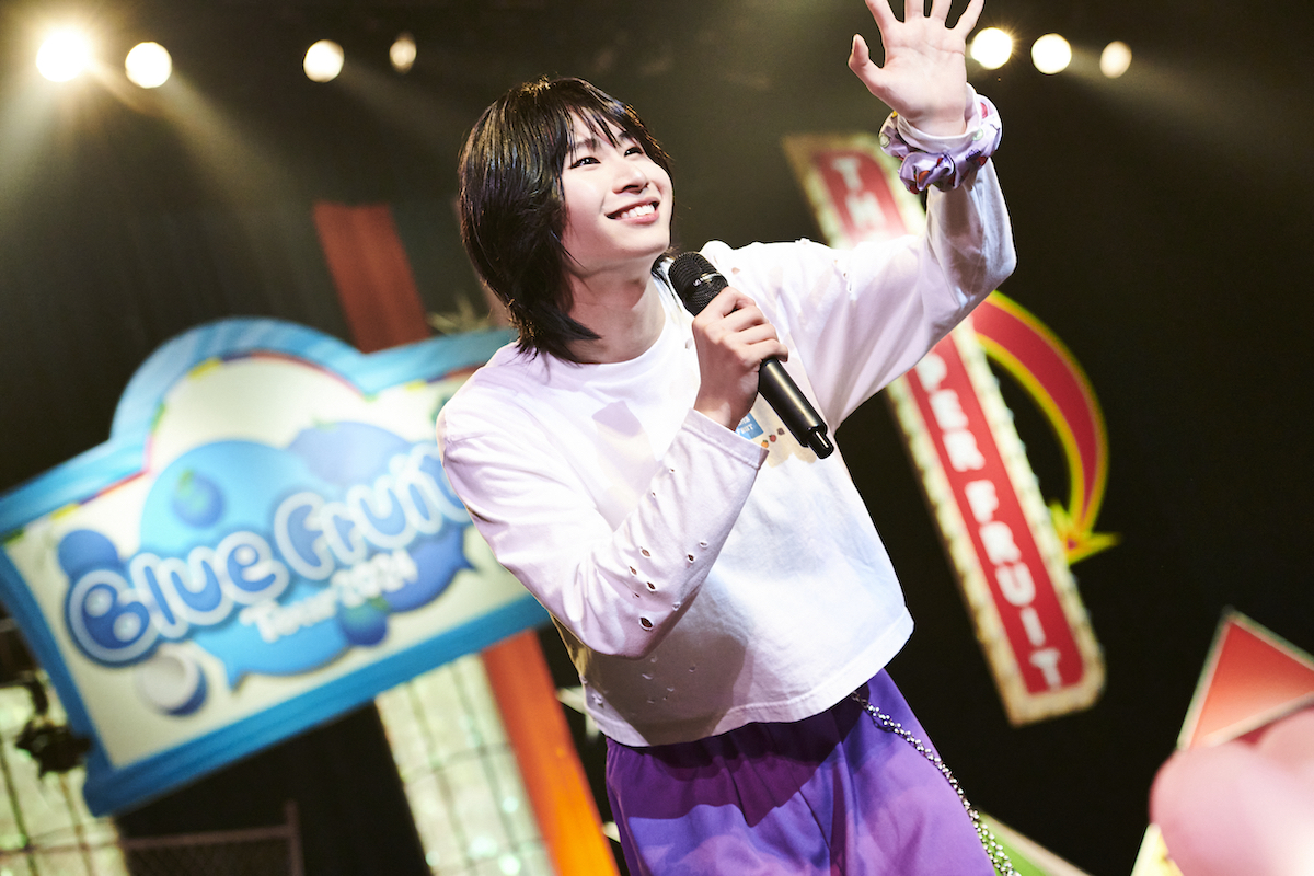 『THE SUPER FRUIT 2nd ONEMAN TOUR - Blue Fruits Tour2024 -』昭和女子大学人見記念講堂公演の模様（撮影＝上溝恭香）