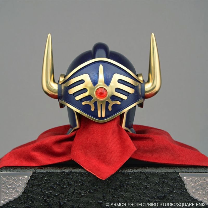 約35万円の五月人形「ロトの兜飾り」が販売中の画像