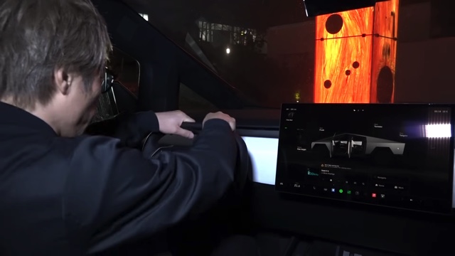 ロンブー淳、1400万円のサイバートラックに驚きの画像