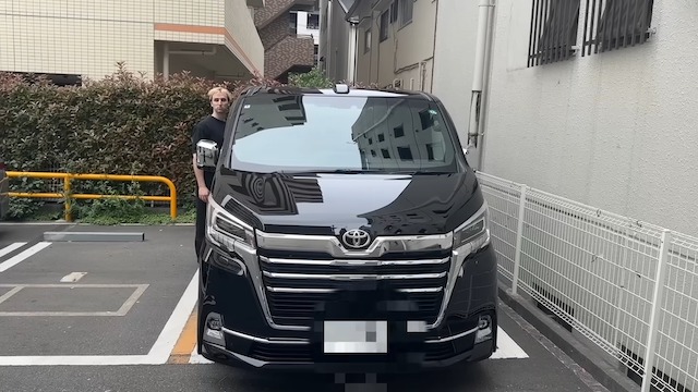 サワヤン、ドッキリで国産車を贈呈の画像