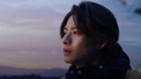 平野紫耀出演『ムヒ』新TVCM『強さ極めろ。』篇　カット写真