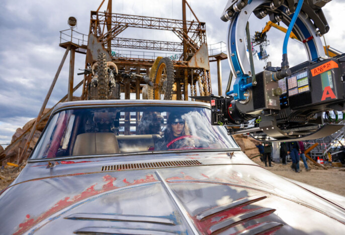 キャスト陣も大熱狂　『マッドマックス：フュリオサ』改造車を徹底紹介する特別映像公開