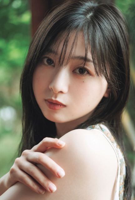 日向坂46・金村美玖、透明感のある白い肌を披露の画像