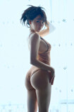 桜井日奈子、10周年写真集で初の水着披露の画像