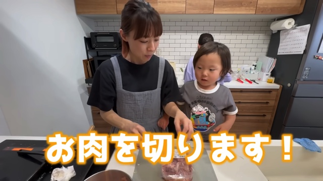 “5児の母”エハラマサヒロ妻、子どもと料理の画像