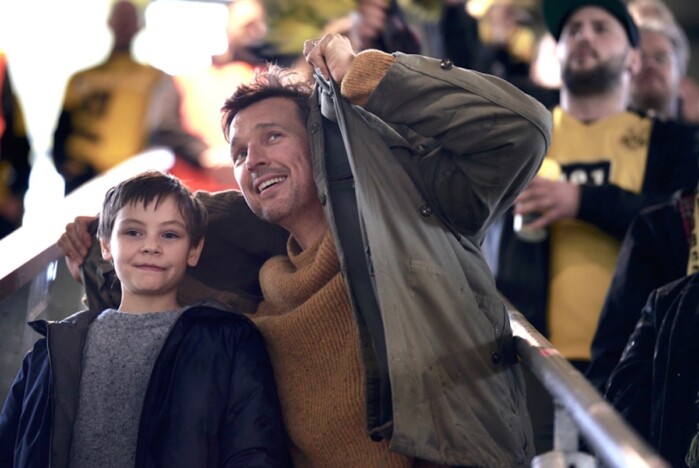 息子と父親の“週末弾丸スタジアム巡り”　ドイツ映画『ぼくとパパ、約束の週末』11月公開