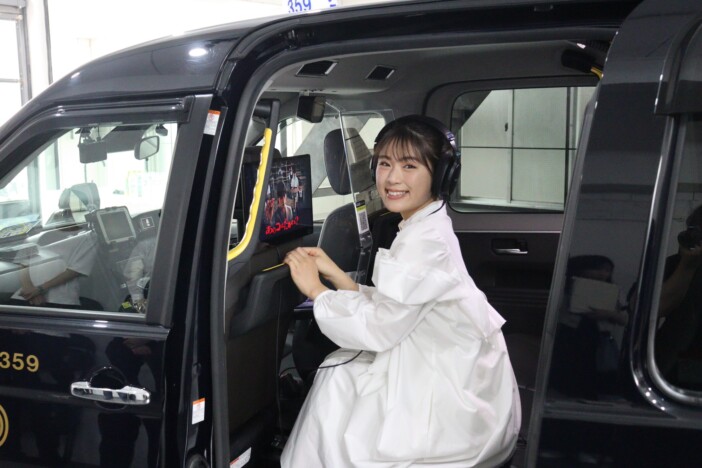 渋谷凪咲も「ホンマに怖い！」と驚愕　『映画「あのコはだぁれ？」没入体験タクシー』に乗ってきた