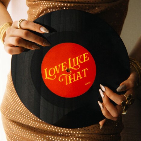 aimi、新曲「Love Like That」配信リリース　低音を効かせた多幸感ある夏のパーティーアンセムに