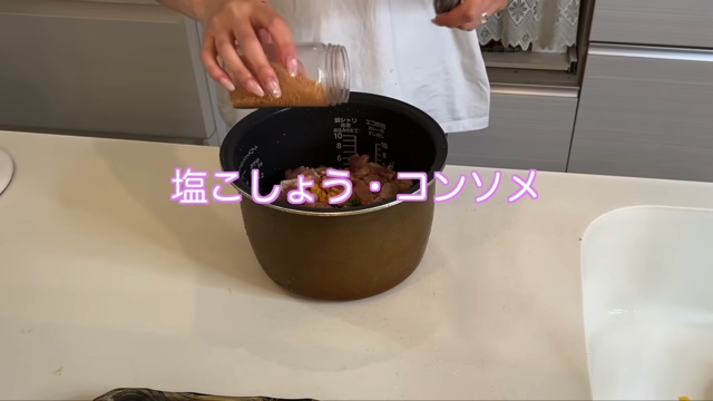 大家族YouTuber、大ボリュームの夕食作りの画像