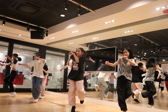 『EXPGダンス夏期講習2024』横浜校での練習風景