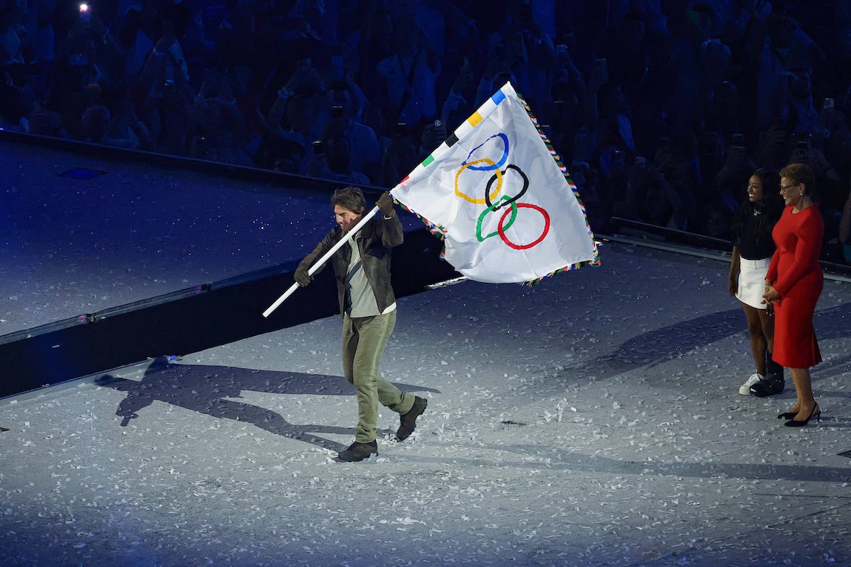 トム・クルーズ、五輪閉会式でアクション披露の画像