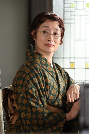 余貴美子、『虎に翼』でも“妙演”に期待　『新宿野戦病院』『半分、青い。』での存在感