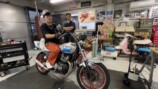 バットボーイズ佐田、ヤマハ旧車をカスタムの画像