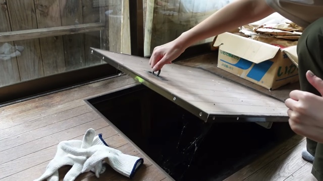 いけちゃん、古民家を清掃の画像