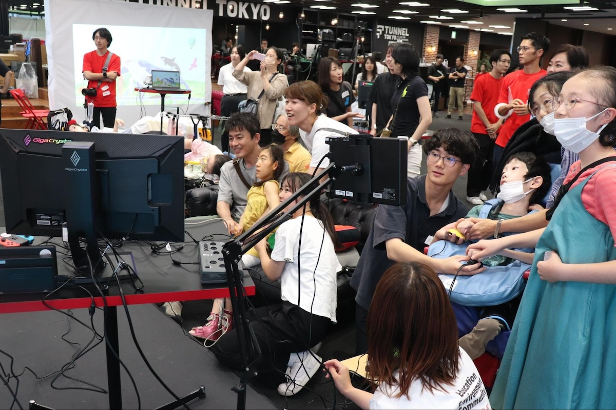 頬で入力するコントローラーがプレイを補助　肢体不自由児向けゲームイベント『パラeスポーツ・フェスタ～インクルーシブ・テックで遊ぼう！～』体験レポート