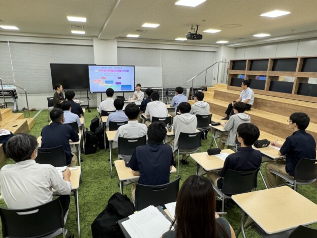 宝島社、男子高校生に性教育授業を実施 「未来を担う高校生に正しい女性に関する知識を」