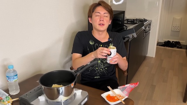 青汁王子、家賃9万円アパート生活開始の画像