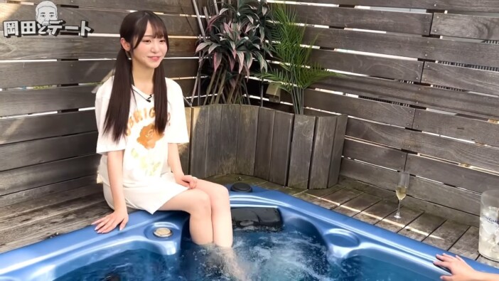 日本一バズった元上智大生・かとゆり、芸人と“水着デート”　濡れTシャツに悲鳴「めちゃ透ける！」