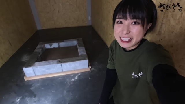 車中泊女子YouTuber、山小屋を“DIY”の画像