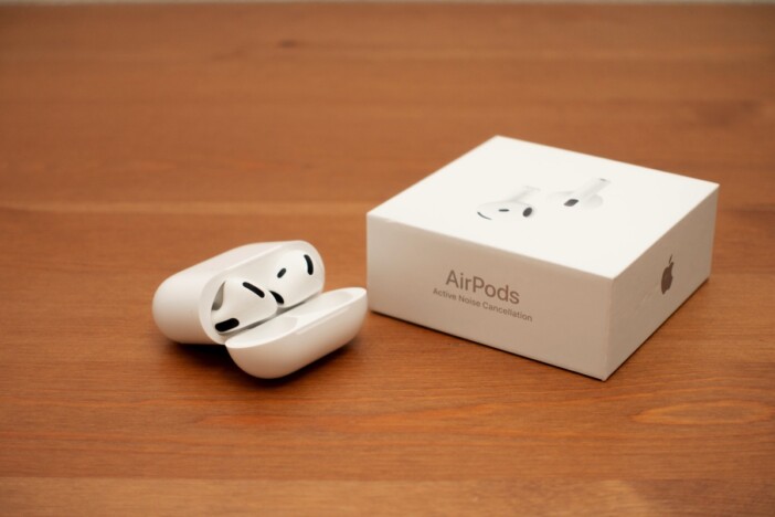 『AirPods 4』は開放型ノイズキャンセルが快適！　「Pro」とは異なる魅力を備えた最新モデルをレビュー