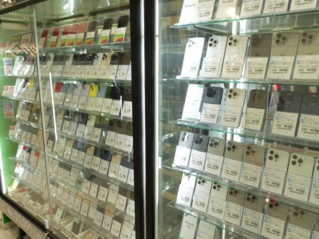 専門店に聞いた中古スマホ市場の“いま”