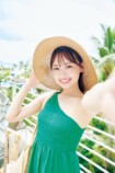 濱岸ひより1st写真集　裏表紙が公開の画像