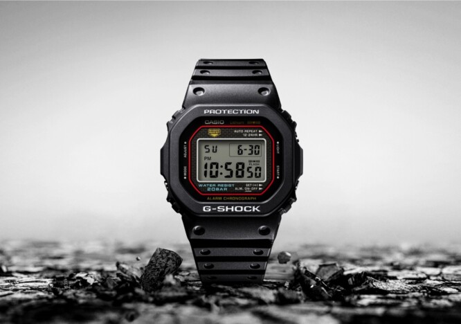 1983年発売の初代『G-SHOCK』が復刻　バンドや工場まで揃え、“過去最高の再現性”に