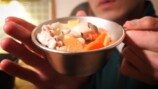 軽トラに小屋をDIYしたYouTuberの理想的な生活の画像