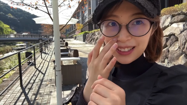 車中泊女子YouTuber、ご当地グルメに大満足の画像