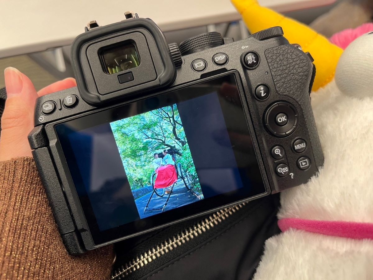 ニコンの最新ミラーレスカメラの画像