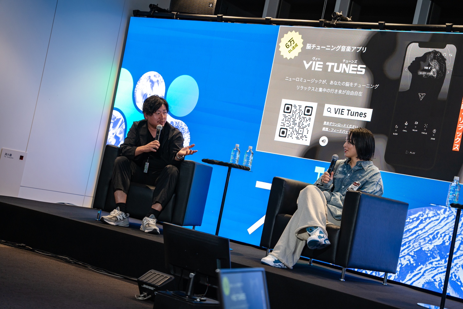 藤井氏とDJ/アーティストのLicaxxx（右）