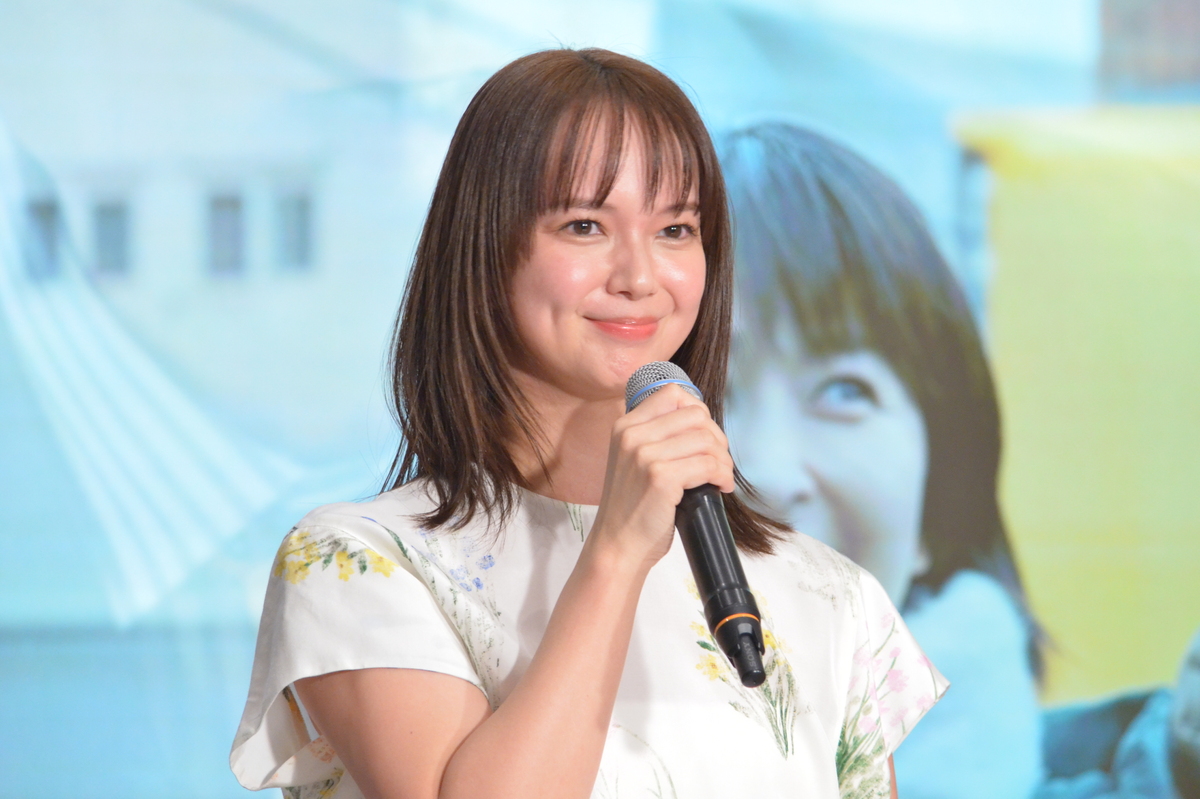 星野源、野木亜紀子の“眼差し”を絶賛の画像