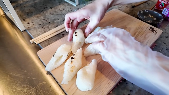 佐々木希、郷土料理づくりの画像