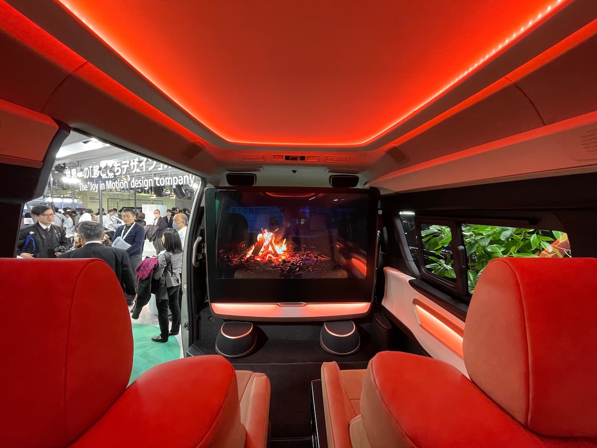 今やクルマは走るガジェットとして進化の画像