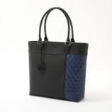 『P３R』コラボのアウターや長財布が登場の画像