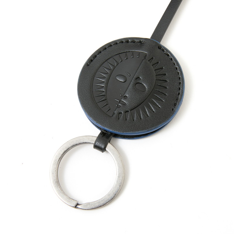 『P３R』コラボのアウターや長財布が登場の画像