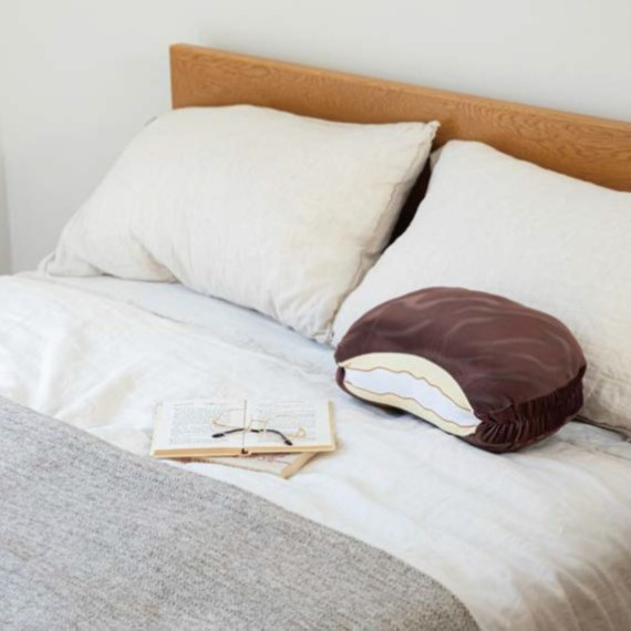 「ロッテのチョコパイ」がBIGクッションにの画像