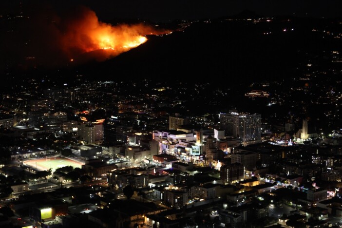 ハリウッド騒然　ロサンゼルスの山火事によって家を失った著名人や業界への影響を解説