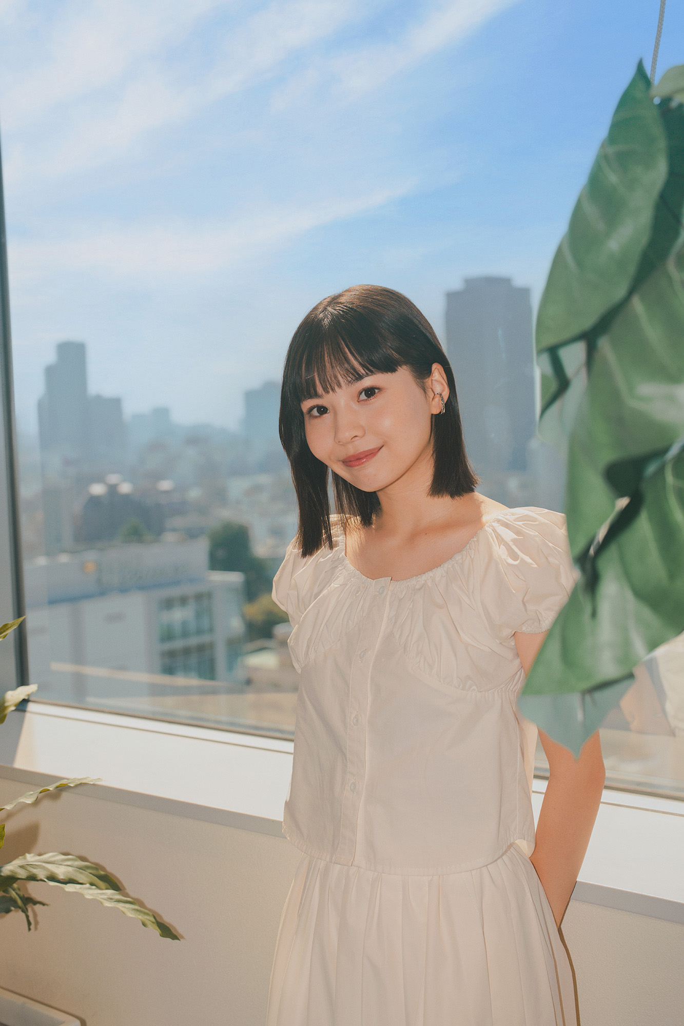 新谷ゆづみ 2025-26カレンダーが発売決定の画像