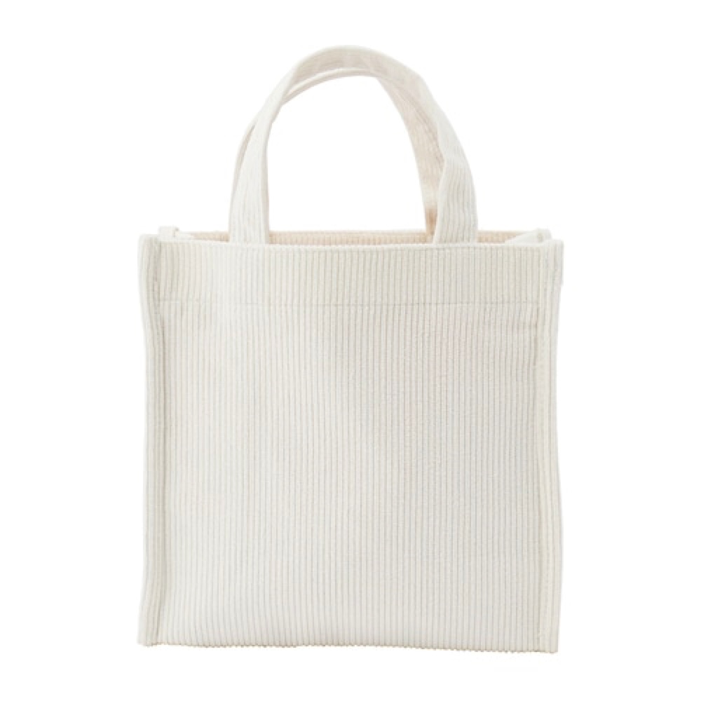 BIGハートがかわいいピカチュウグッズが登場の画像