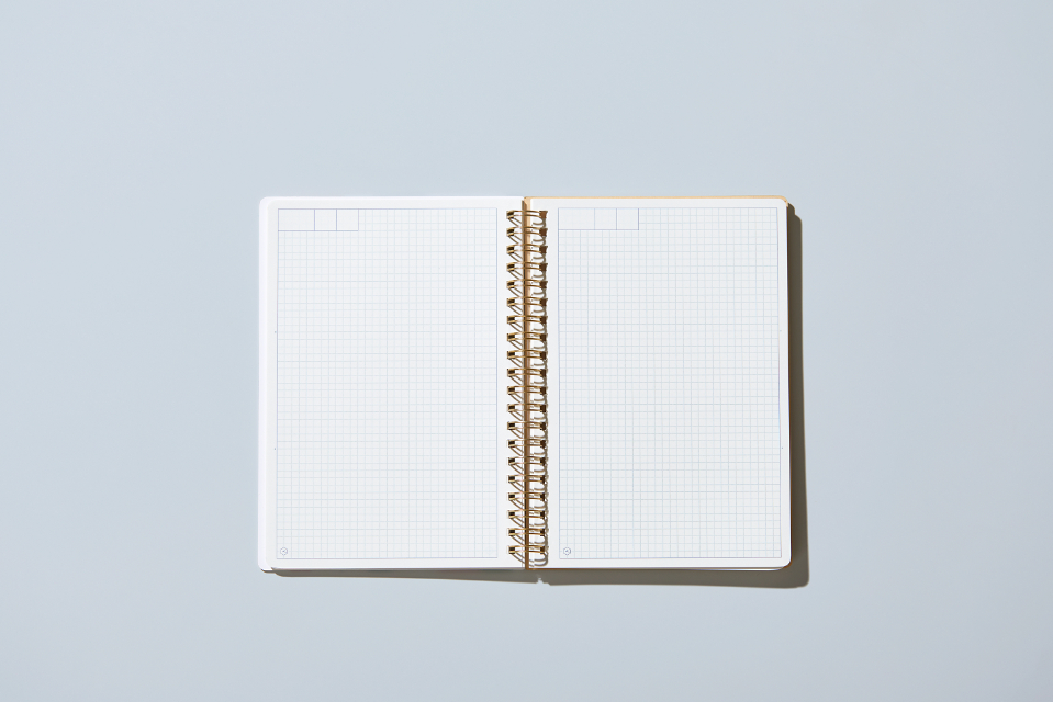 手帳のように使えるノート「HITOTOKI NOTE」の画像