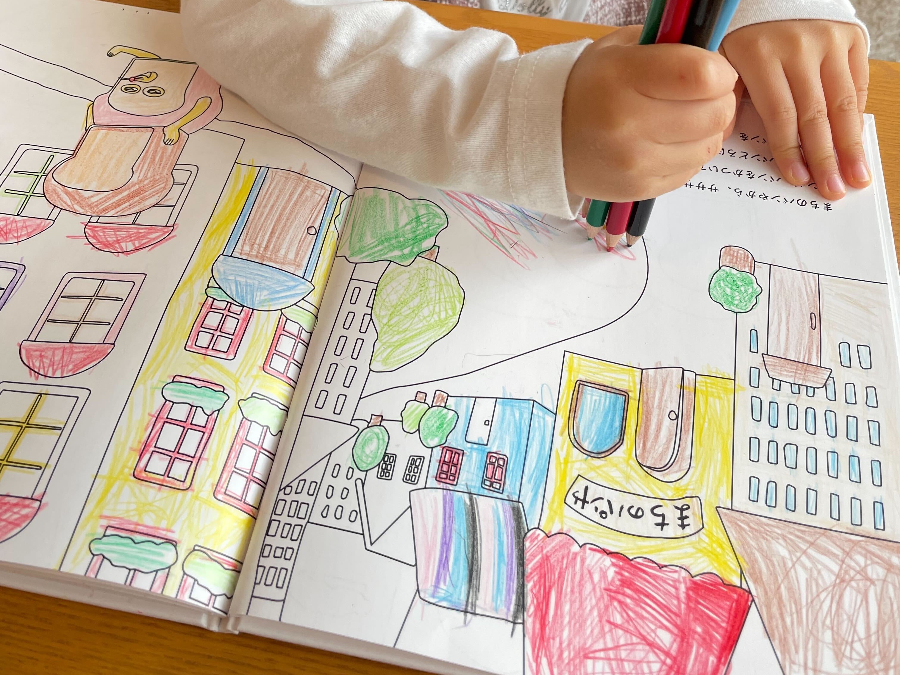 『パンどろぼう』のぬりえ絵本が登場の画像