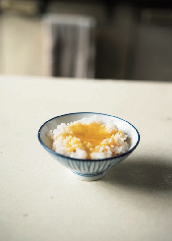 タマゴ好きのアンソロジーエッセイが発売の画像