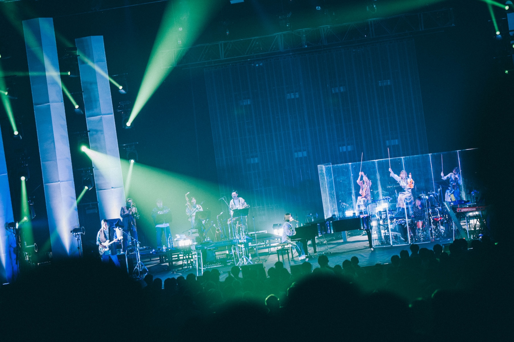 TOMOOライブ写真（撮影＝Kana Tarumi）