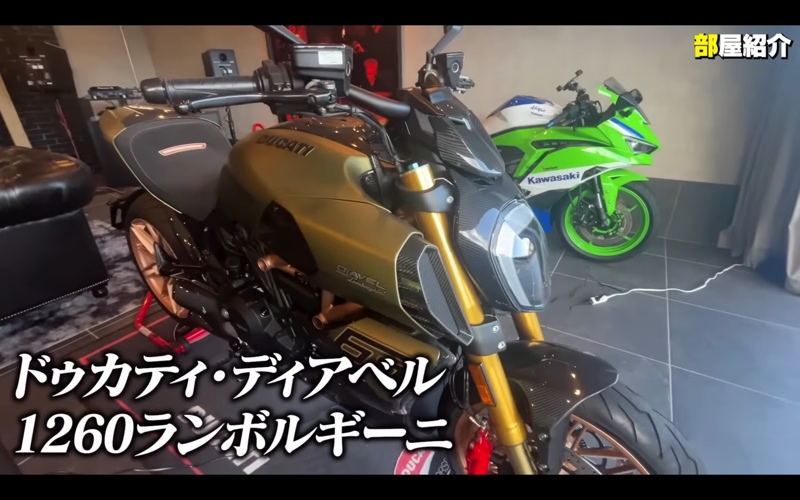 青汁王子、新築ガレージに高級車ズラリの画像