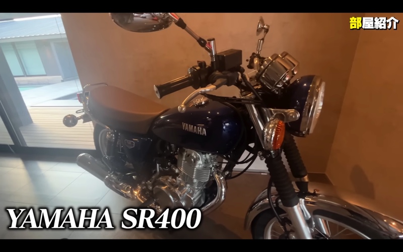 青汁王子、新築ガレージに高級車ズラリの画像