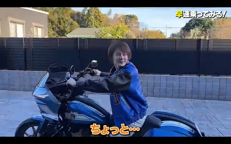 青汁王子、新築ガレージに高級車ズラリの画像