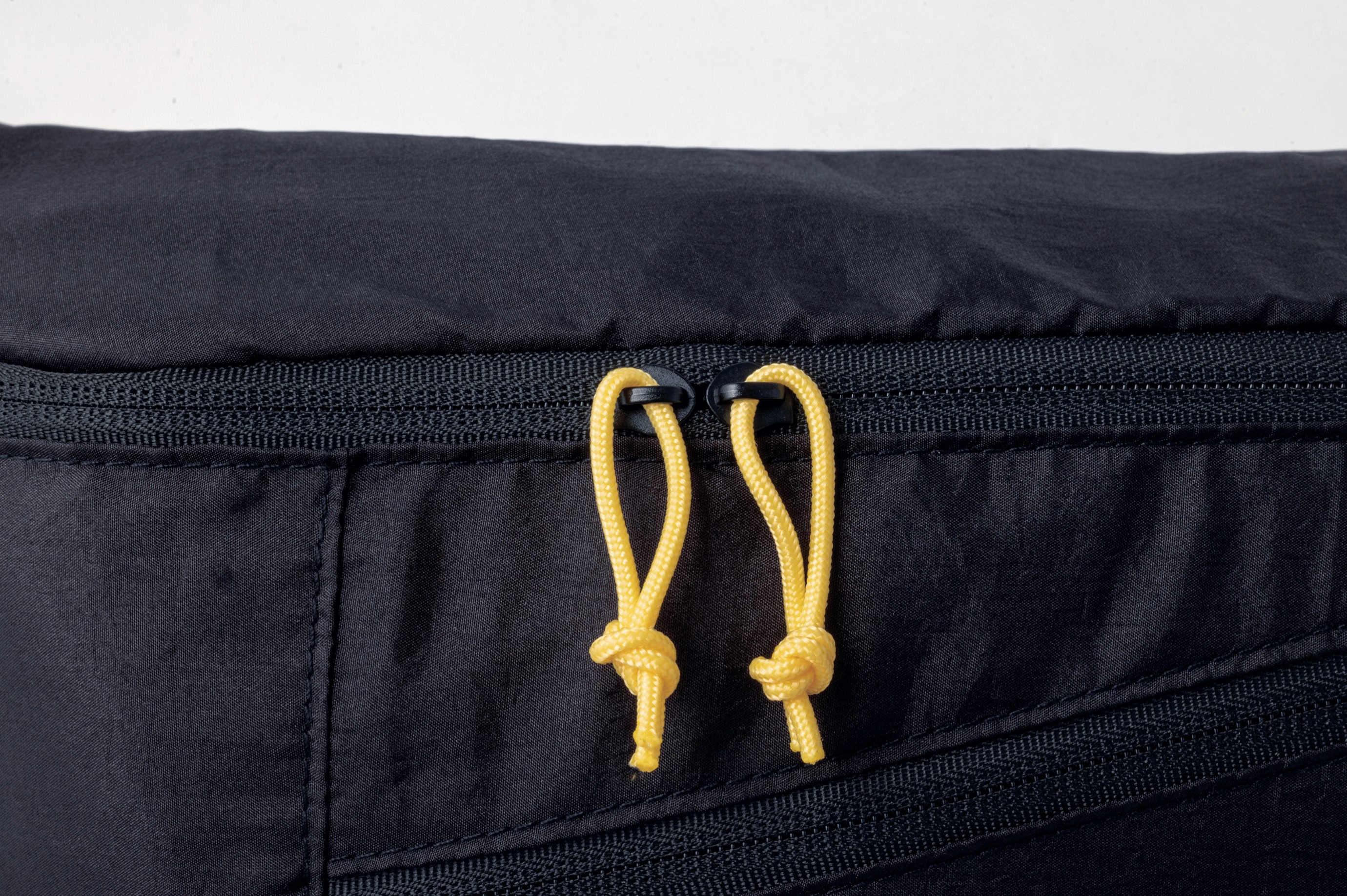 ひろゆきが考えた、“超合理的“パラシュートウエストポーチの画像